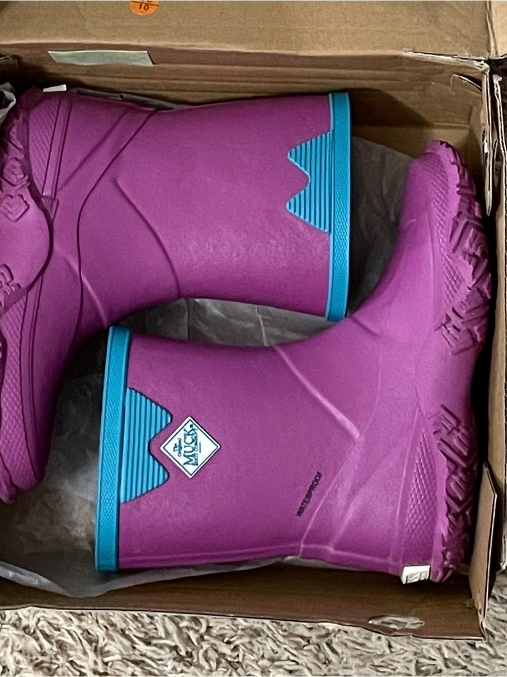 Kids muck boots